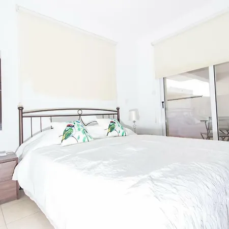 דירה Avlida 1 Bedroom פאראלימני